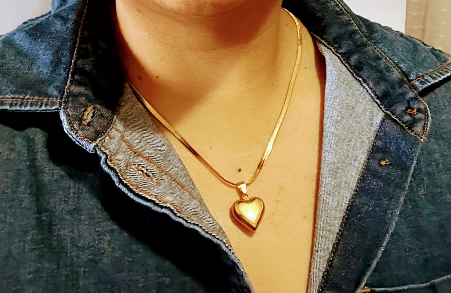 MEA collection Heart shaped pendant