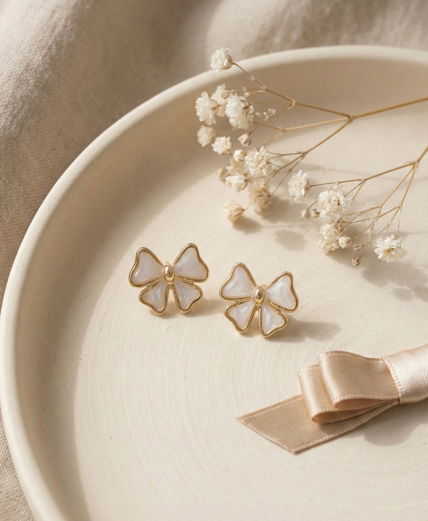 Gold Bow studs