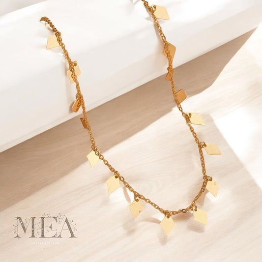 Diamond droplets chain